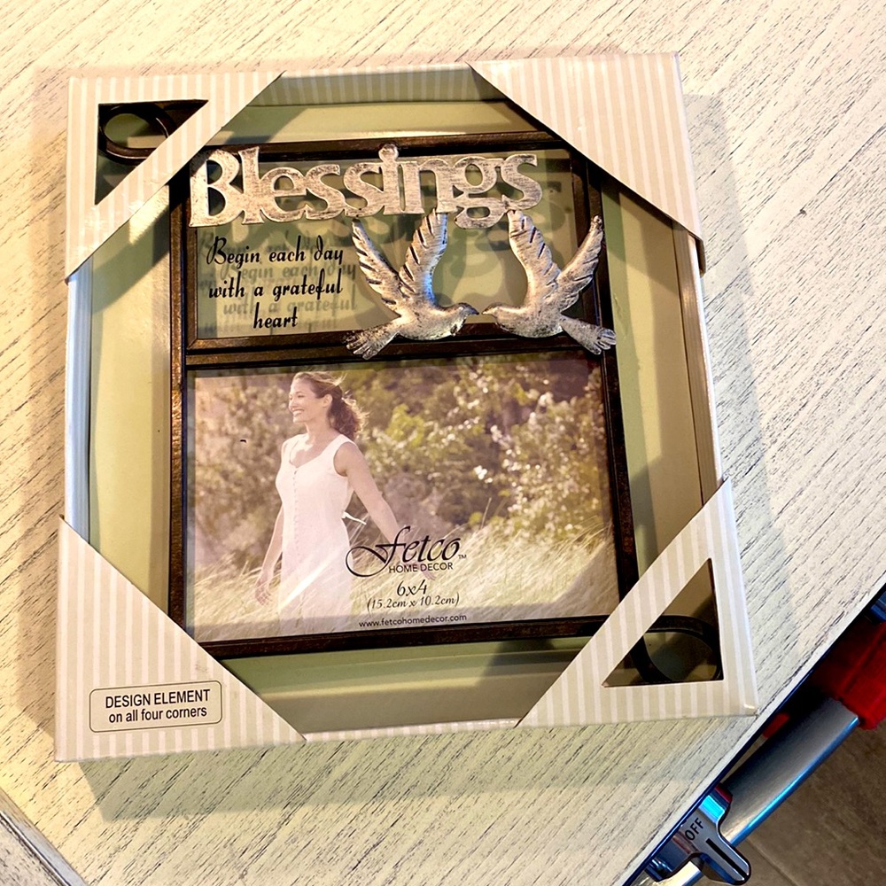 🆕 FRAME-Metal Picture Frame for 6X4 inch picture